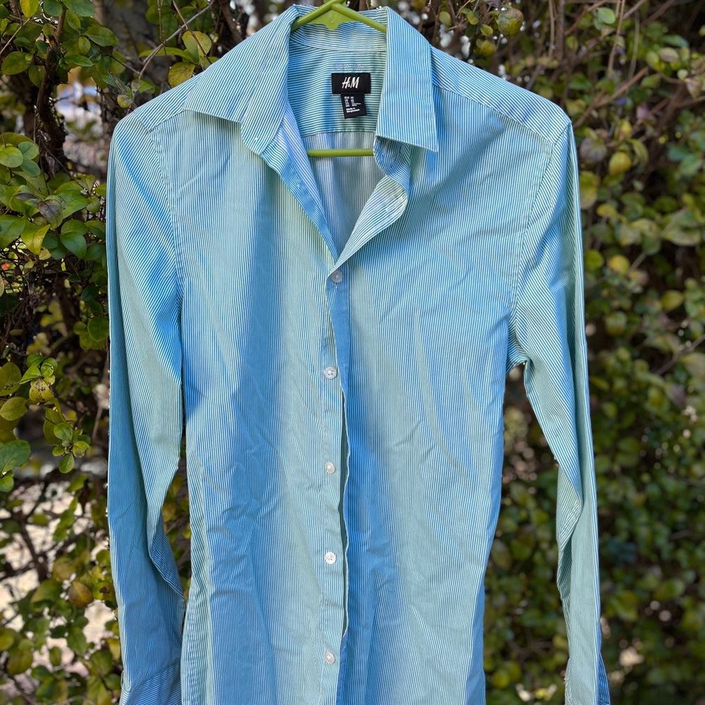 Light green & white pin stripe H&M button down long sleeve dress shirt